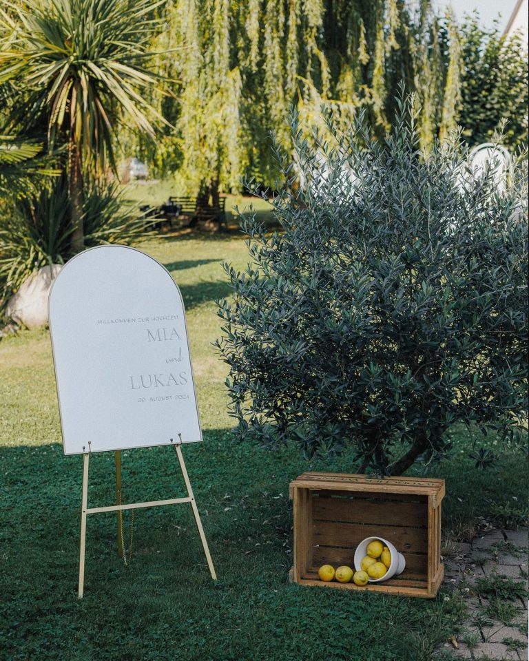 Instagram post from dekorausch.freiburg. This post is in position 4.